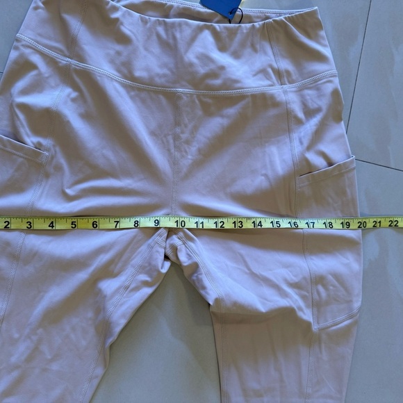 Leggings women's NWT Beige  yoga pants style Pockets Size XL Sport Waistband - Picture 13 of 14